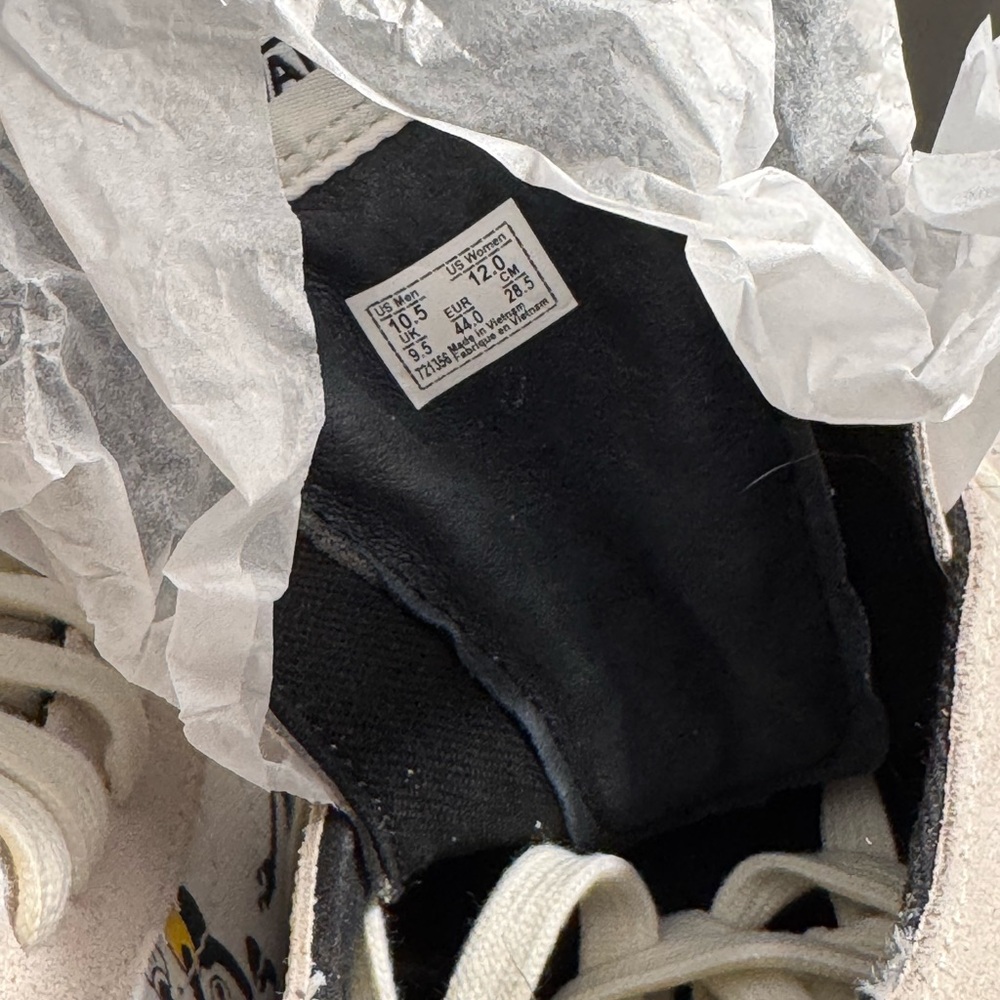 Vans Vault 90th Anniversary Sk8 Hi Mickey Mouse - Picture 4 of 4
